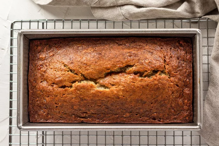 Baked banana bread